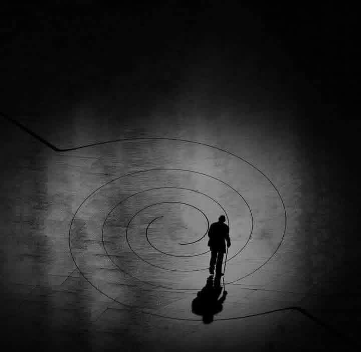 ليس المهم أن تمضي الأيام ويزداد العمر .. المهم أن نخرج من متاهة الدنيا ثابتين على الحق ، ماضيين باتجاه الصواب ..
#عمار_شميس
#Ammar_shamais 
<a href="/A_SH996/">القائد عمار شميس</a>