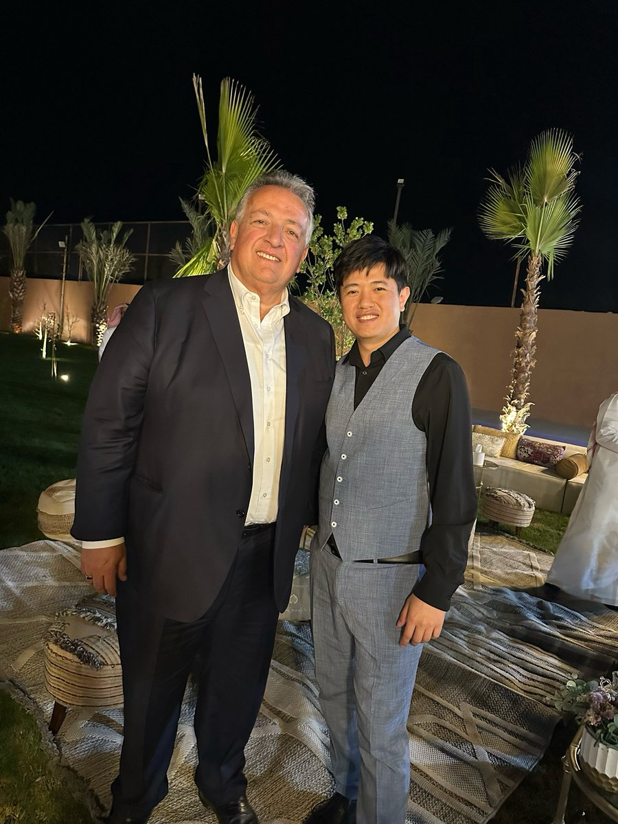 Meeting <a href="/NoubarAfeyan/">Noubar Afeyan</a> of <a href="/FlagshipPioneer/">Flagship Pioneering</a> that invented the <a href="/moderna_tx/">Moderna</a> vaccines 💉 

Moderna = modified + RNA + modern