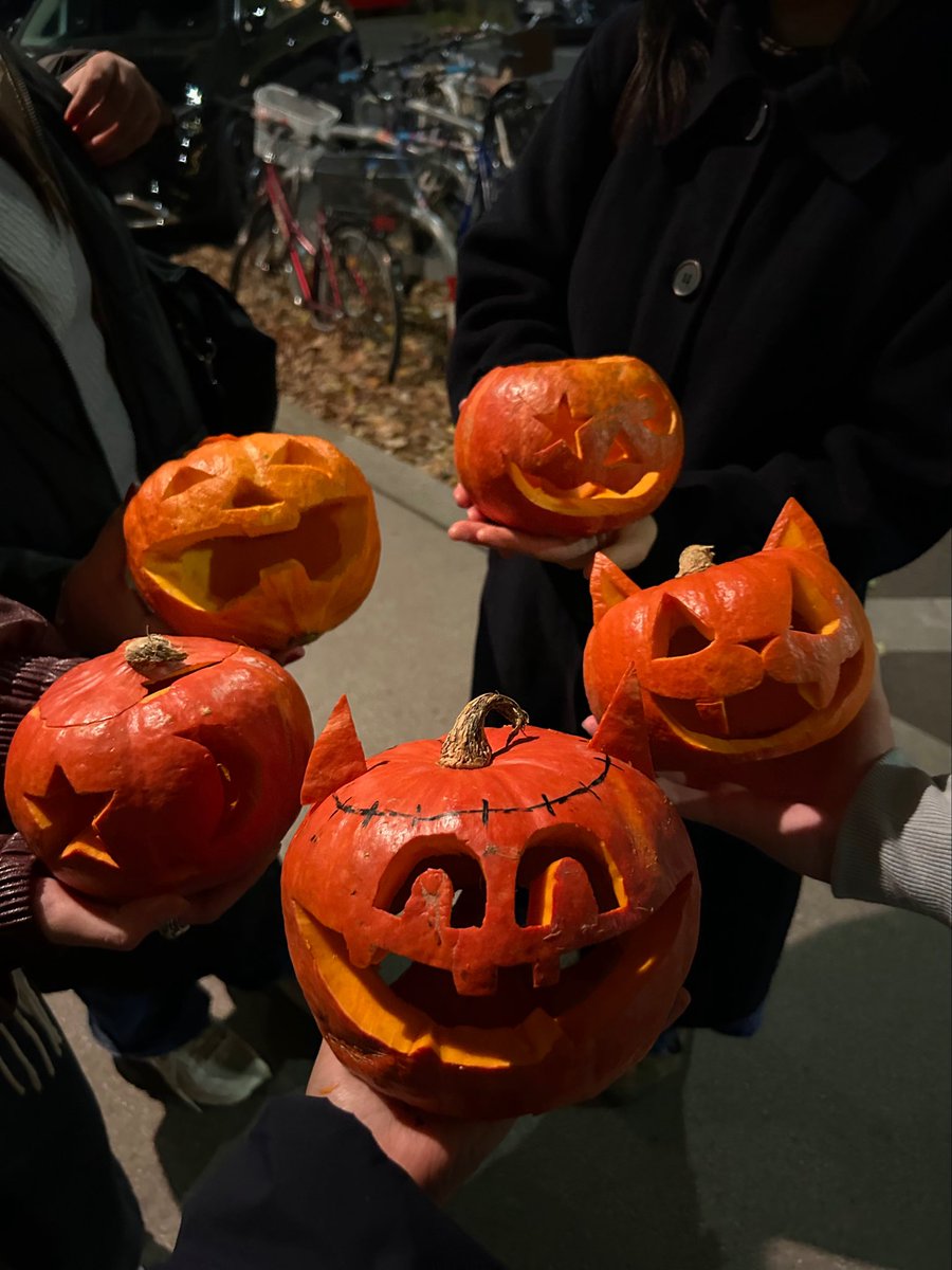 peacearhpn's tweet image. mein Halloween #peacearhpn 🎃👻🌙💫