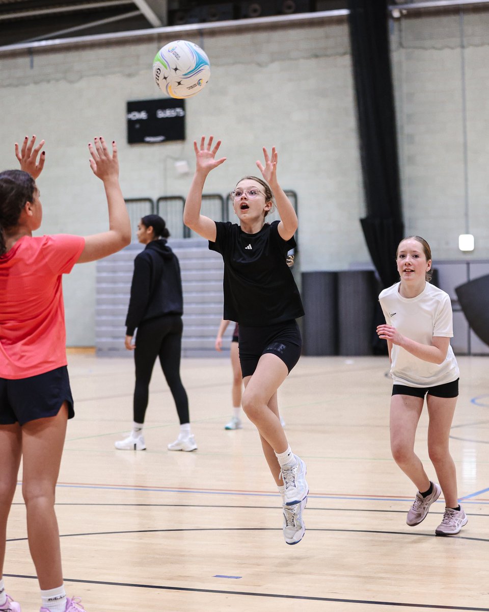 LboroLightning's tweet image. Brilliant day at yesterday’s October 
half-term camp ⚡️💜

#loughboroughlightning #netball #netballcamp