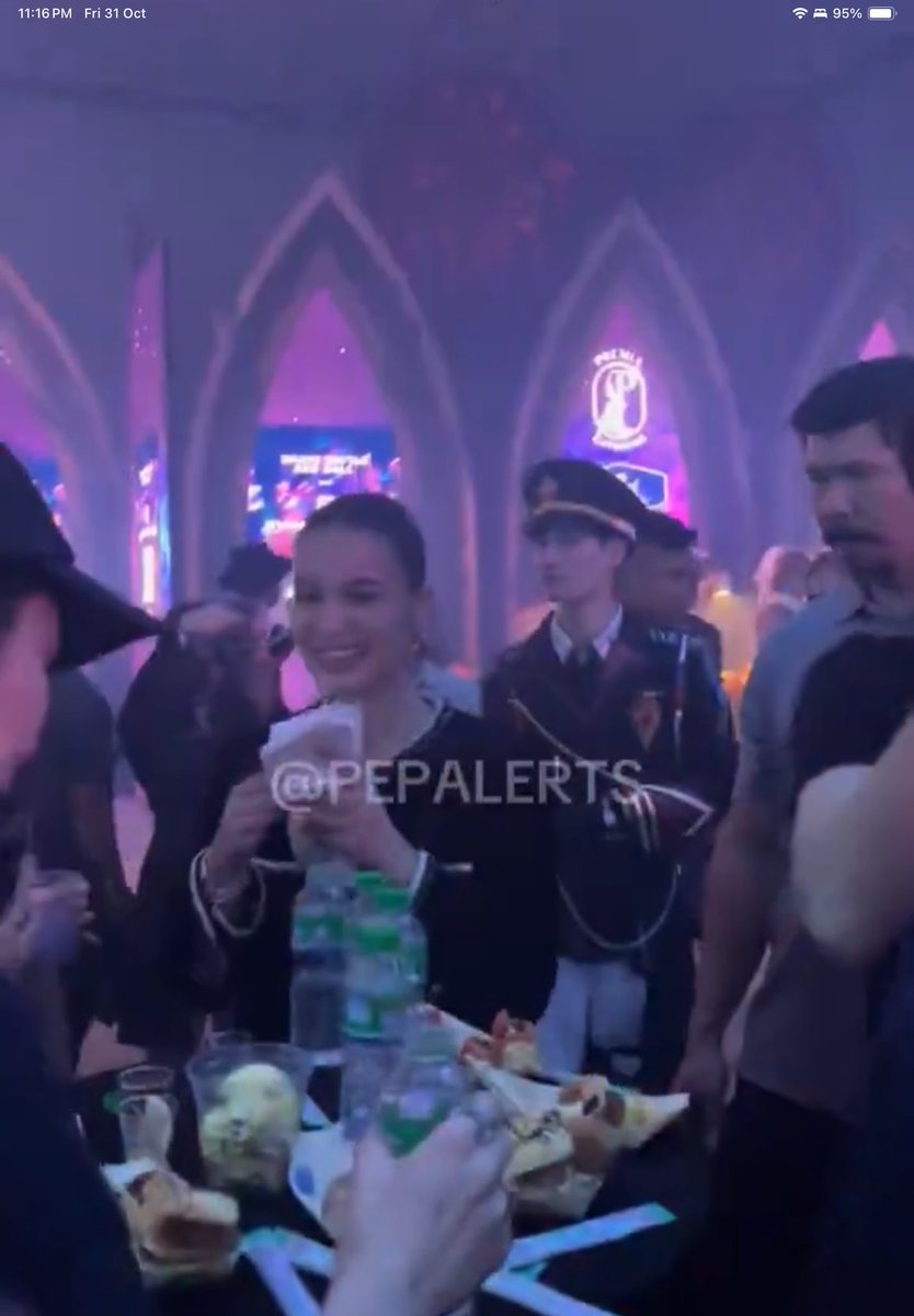 lalunanymph's tweet photo. SO YOURE TELLING ME CALEB WAS REALLY AT A JACKSON WANG PARTY 😭😭 https://t.co/LMl6VgyAwg