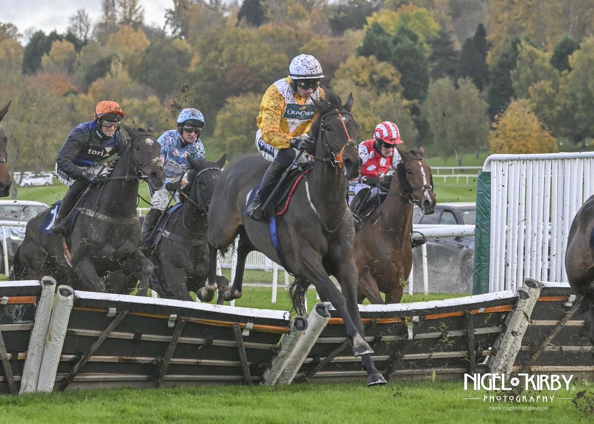 John Barbour and <a href="/JohnnyBurke2/">Jonathan Burke</a> taking us to 32 wins for the 2025/26 season 

Suspect this <a href="/nigekirby/">Nigel Kirby Photography</a> photo will be popular with the <a href="/OldGoldRacing/">Old Gold Racing</a> members