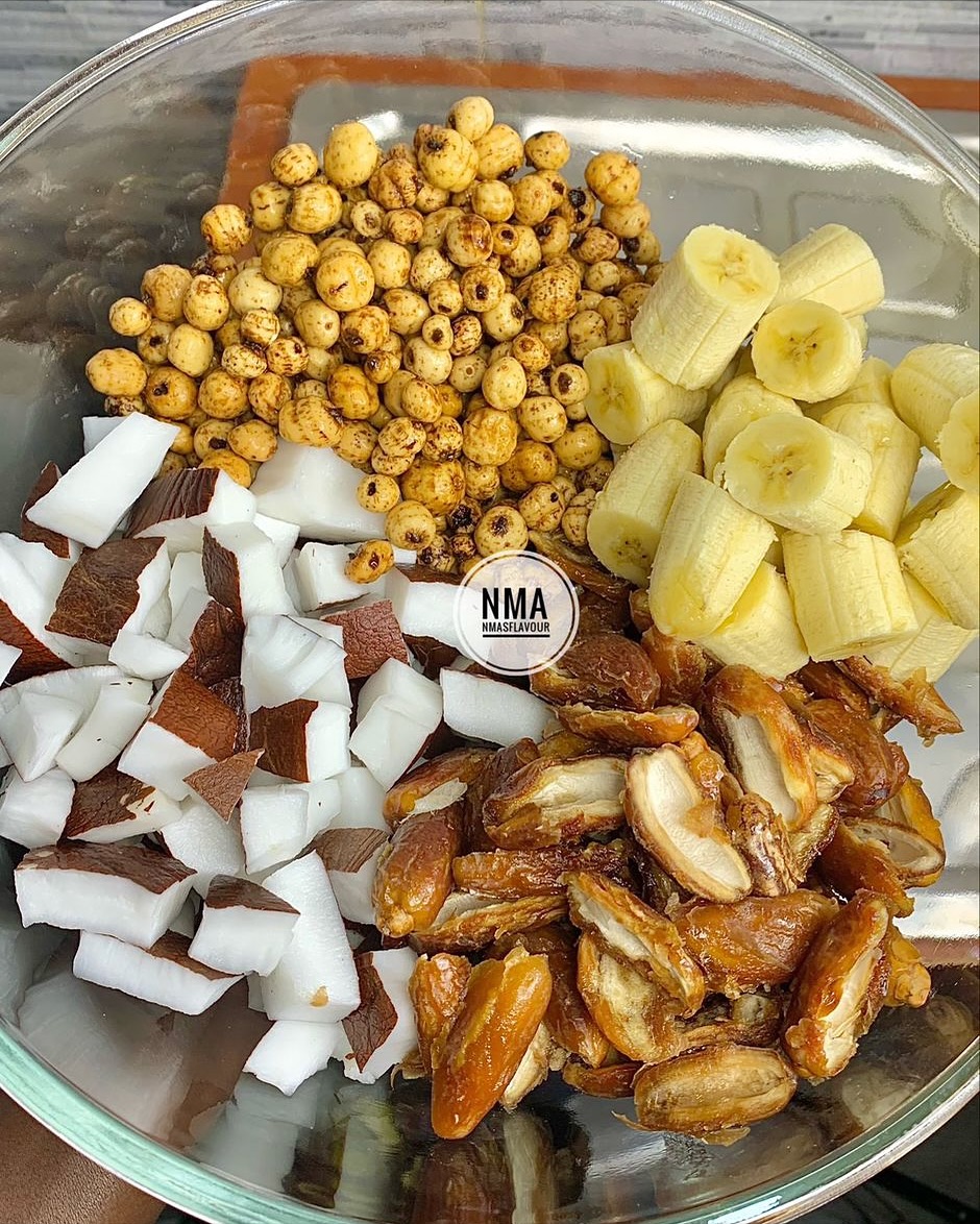 the_gistarena's tweet image. Az howwwwwww nau Direbaba sir, az how? @yabaleftonline please come and attend to this bros abeg👀🤣🤣

Follow @the_gistarena to stay up-to-date 

#twitterthreads #laughs #weirdcombo #explore #the_gistarena