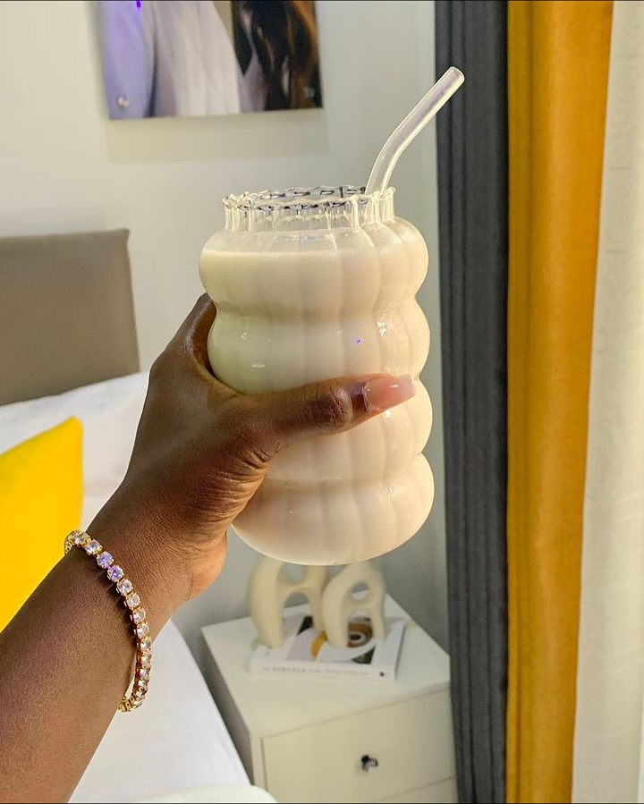 the_gistarena's tweet image. Az howwwwwww nau Direbaba sir, az how? @yabaleftonline please come and attend to this bros abeg👀🤣🤣

Follow @the_gistarena to stay up-to-date 

#twitterthreads #laughs #weirdcombo #explore #the_gistarena