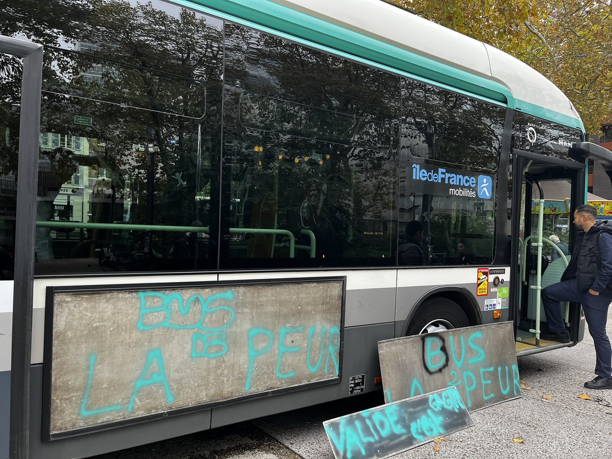 Merci à la <a href="/RATPgroup/">RATP Group</a> pour cette très effrayante animation pour nos petits Montreuillois, qui ont pris leur courage à deux mains pour obtenir quelques bonbons Krema