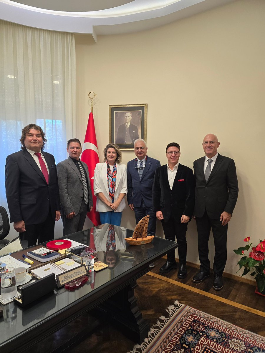 TYBA Başkanı ve Yönetim Kurulu üyelerine, Başkonsolosluğumuzu nazik ziyaretleri için teşekkür ederiz.