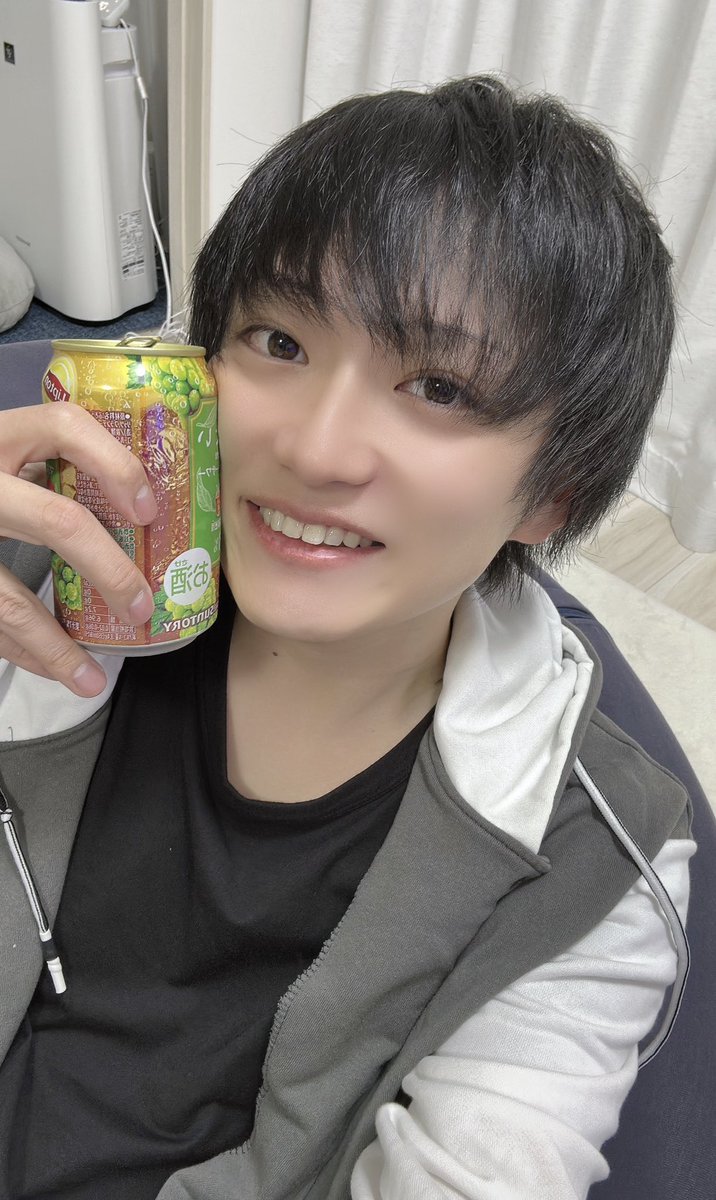 夜更かしする
だって早起きしなくていいから！