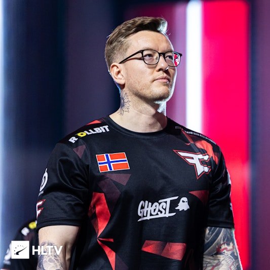 JakeSucky's tweet image. FaZe Rain is reported to be 100 Thieves&apos; first CS player

OH MY