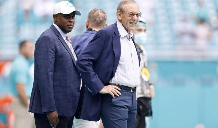 🚨 STEPHEN M. ROSS OFFICIAL STATEMENT:

“This morning, I made the decision along with general manager Chris Grier to mutually part ways. I have incredible respect for Chris and his family, and I want to thank him for his many contributions to the Miami Dolphins over the past 26