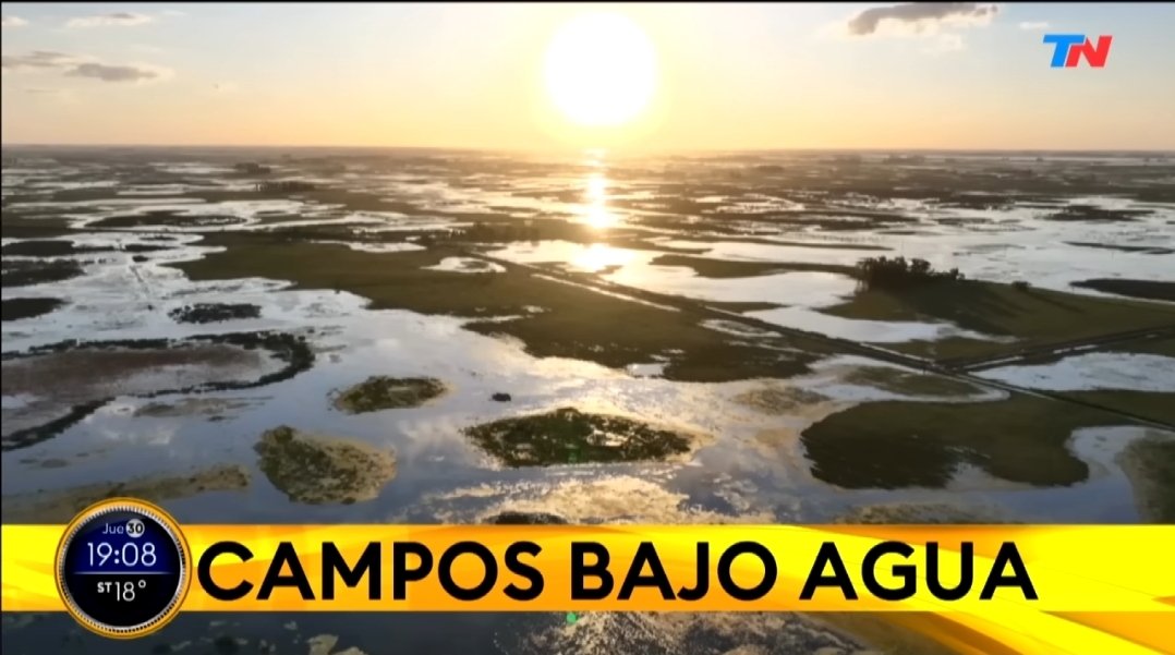 AnPasserini's tweet photo. #InundacionesPBA: calvario eterno.

Programa emitido ayer por @todonoticias 
#InundadosCasares

Seguimos esperando que los gobiernos provincial y nacional se pongan a la altura del desastre.
👇
https://t.co/KII4ABd527 https://t.co/7hZziVpPRy