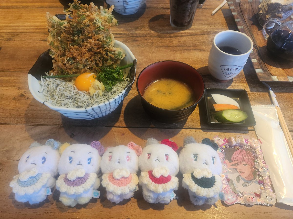 olorainbowolo's tweet photo. 아침에 도쿄타워!! 므메미무랑 찍으니까 지나가는 분이 카와이~🥰
팝업 가는 길에 카쿠렌보 굴다리 지나서 에노덴 타고 가마쿠라 갔다가 다시 돌아와서 시부야 몬자야키 먹으러 가서 믐무 카와이해준 직원분이랑 빅토크 나누고 우리 애들 유명해진 거 실감한 하루였음 💙💜💓❤️🖤 https://t.co/j1LsEPt8b9