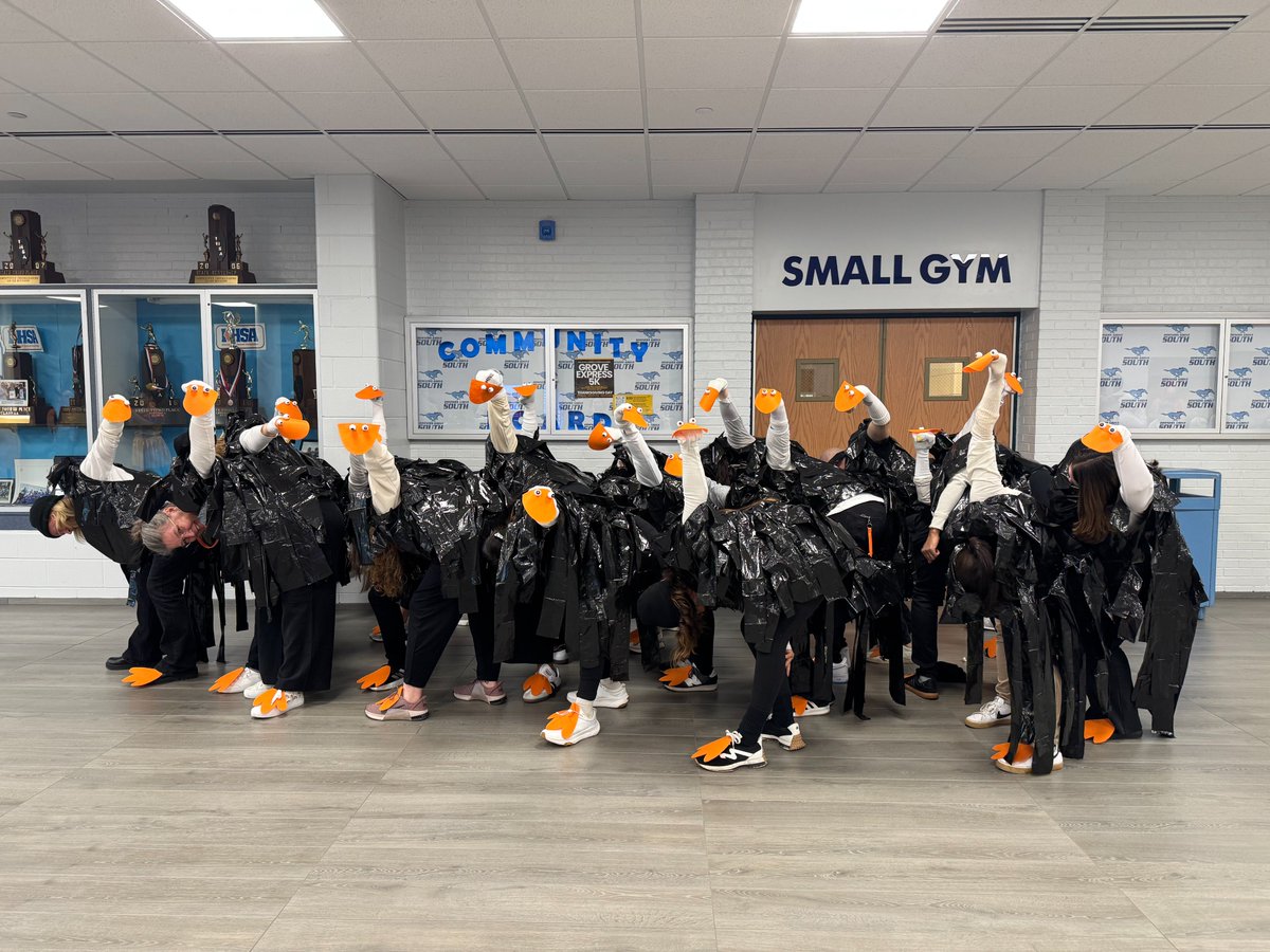 DGS_CSSS's tweet image. Happy Halloween from the DGS Counseling and Student Support Services Team!🎃