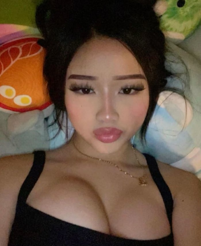 sscmads's tweet photo. Holaa eh vuelto 🥵 busco amigos nuevos para intercambiar fotos y hacer chat hot 🙈 
Sígueme RT y ❤️ si quieres ser mi amigo 🥰❤️
https://t.co/7uFe5UEDk4 https://t.co/N5FWx4NbW2