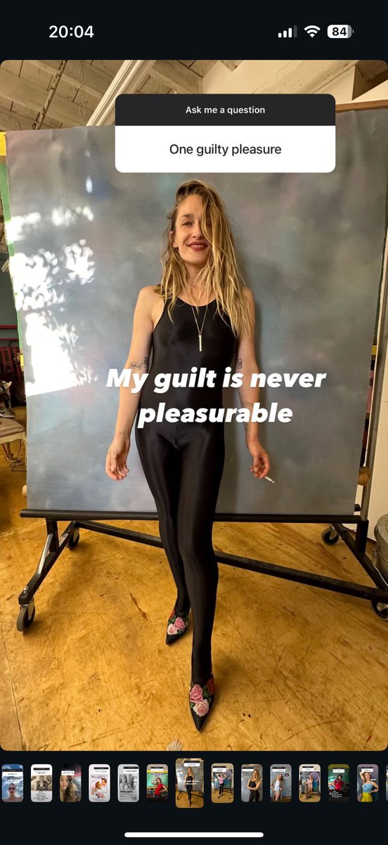 txtprodbts's tweet photo. i hate gay halloween what do you mean you’re jemima kirke’s QnA ig story from 21 September 2023 https://t.co/06lwxE8De9