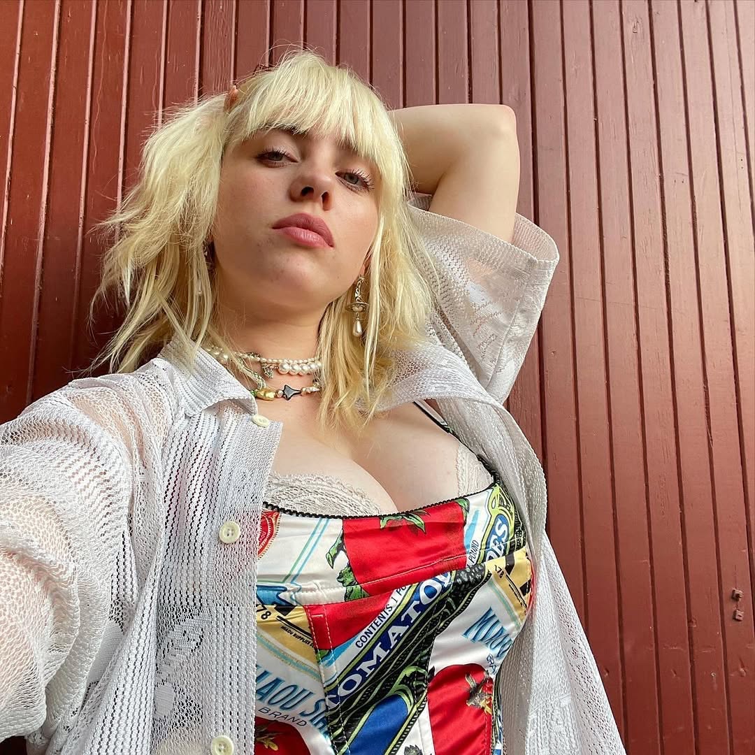 billie eilish source (@billiesource) on Twitter photo 