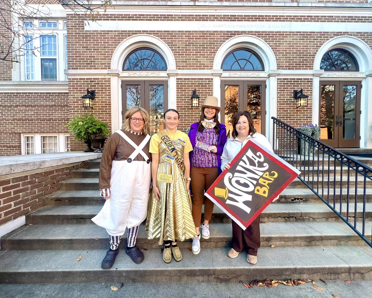 MUWdevalumni's tweet image. We’ve got a golden ticket to the sweetest Halloween ever! The Office of Development and Alumni wishes you a Happy Halloween!