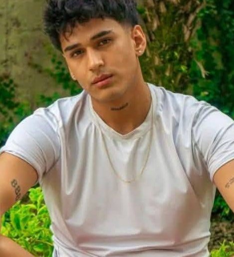 Hindus should not ignore this 🚨 

Kurban ali a πesident of Haπidwar, Uttaπakhand ha$ posted deπogatory Post against Hindu deities.

He is huπting Hindu's πeligious $entiments.

Requesting <a href="/uttarakhandcops/">Uttarakhand Police</a> to take necessary action.