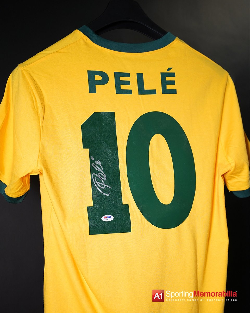 Signed by the King Pelé. Forever legendary. ✍️⚽️

#SignedMemorabilia #memorabilia #brazil #pele