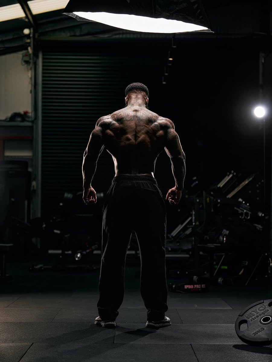 thebigwriter_'s tweet image. 