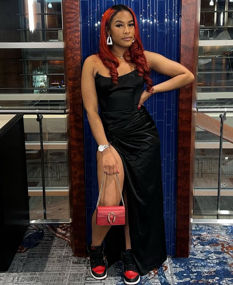 itzmalayamac1's tweet image. 𝙻𝚘𝚘𝚔𝚒𝚗𝚐 𝙵𝚛𝚎𝚜𝚑 𝙰𝚜 𝚞𝚜𝚞𝚊𝚕 🥴😛