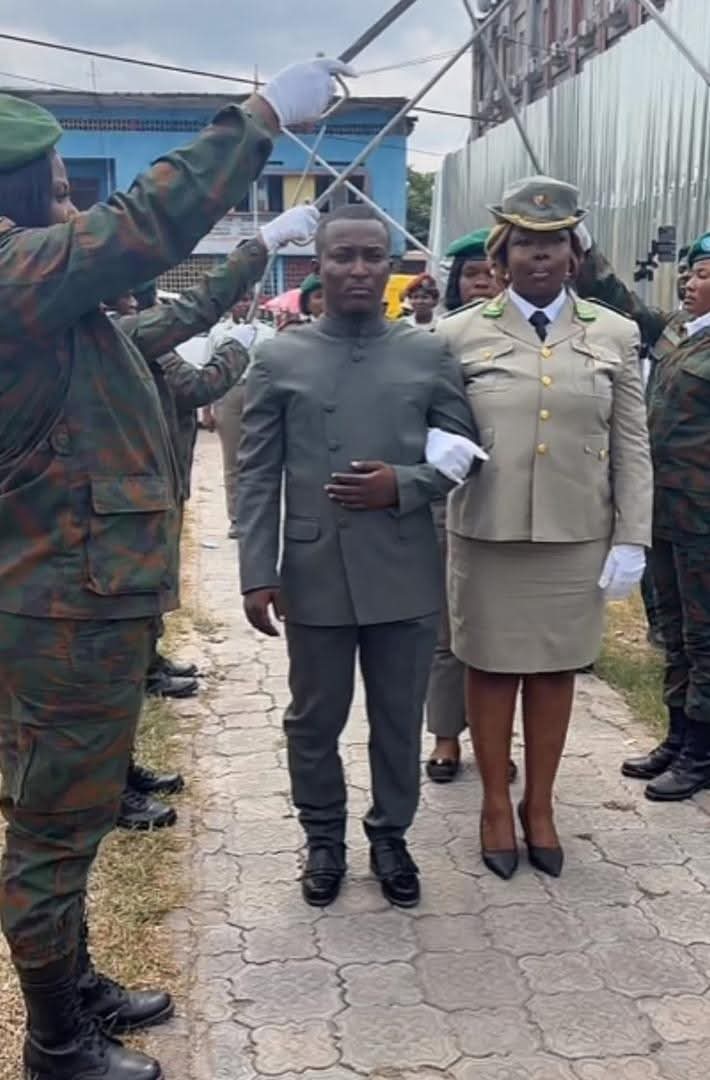 Vos 12 mois de sursis n'ont pas d'impact sur la joie de ma fille <a href="/ebadjara/">ebadjara rubis mère chef</a> qui est honoré par ses collègues militaires. La fierté de son travail. Que le mariage soit respecté par tous. Nos très sincères félicitations. 💃💃💃💃🎊🎊🎊🎊🎊🎉🎉🎉🎉🎉🥳🥳🥳🥳🥳🥳