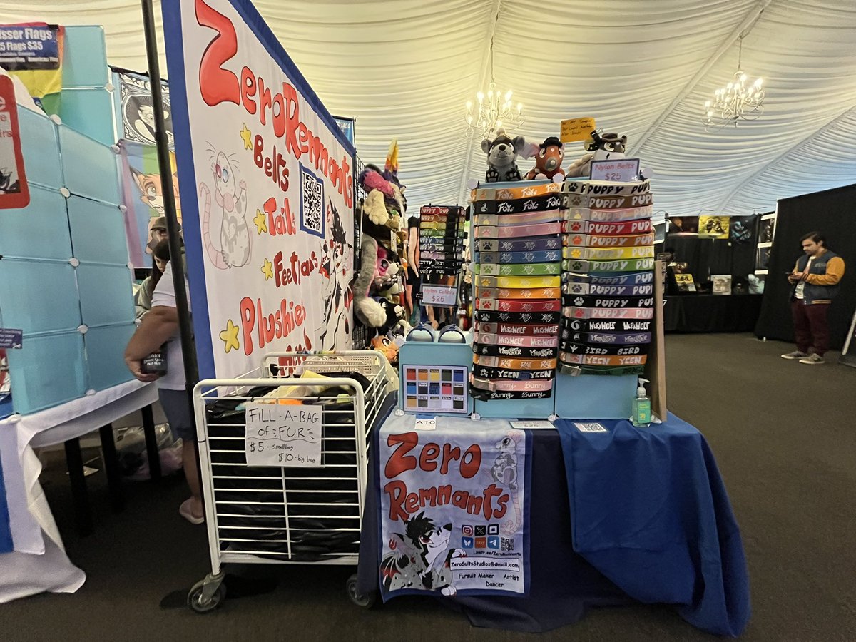 ⭐️All set up at <a href="/FurpocalypseInc/">Furpocalypse</a> this weekend!

⭐️Catch us at A10 for tons of premade goodies and some spooky worms/rat tails!!

⭐️Also tons of cuties looking for homes💖