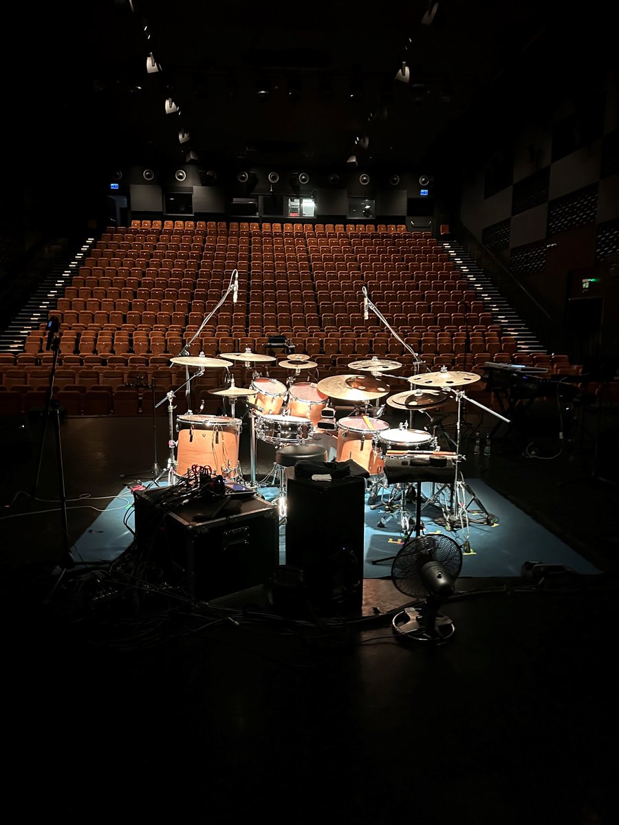 GREAT tour with <a href="/billevanssax/">Bill Evans</a>, Steve Weingart and Jimmy Earl! Up next: <a href="/PercussiveArts/">percussivearts</a> Society show, STL Groove Contingent (St. Louis), West Coast in December, and more! daveweckl.com/schedule.htm