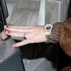 DanielBJK1903's tweet image. Okay now I get why it took a little time to get this photos! Somebody paid for this quite a lot I think😂