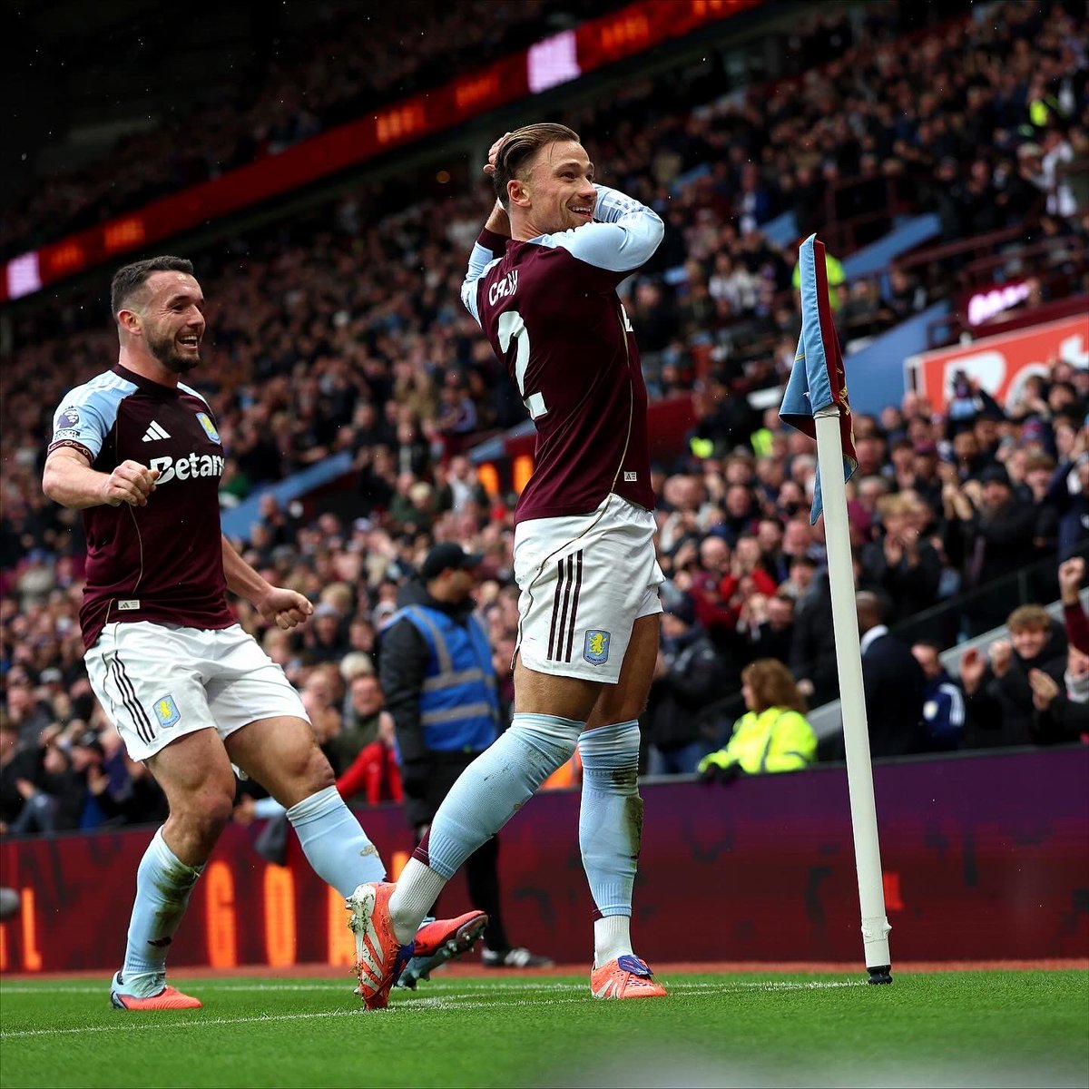 ‼️ 🇵🇱 Matty Cash został wybrany najlepszym piłkarzem października w Aston Villi!

Dodatkowo Polak dostał nominację do tytułu gracza miesiąca w Premier League!