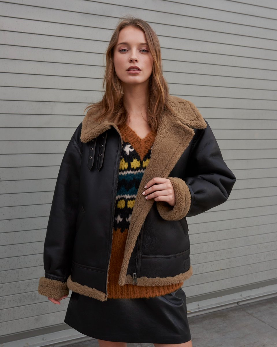 pologeorgis's tweet image. Discover The Weekend Edit

Effortless luxury for your off-duty days— supple shearling, rich fur, and soft cashmere in sculpted silhouettes.

Shop now at Pologeorgis.com. Featuring the Grace Shearling Jacket.

#FallStyle #Shearling #FallJacket #LuxuryOuterwear #FallOutfit