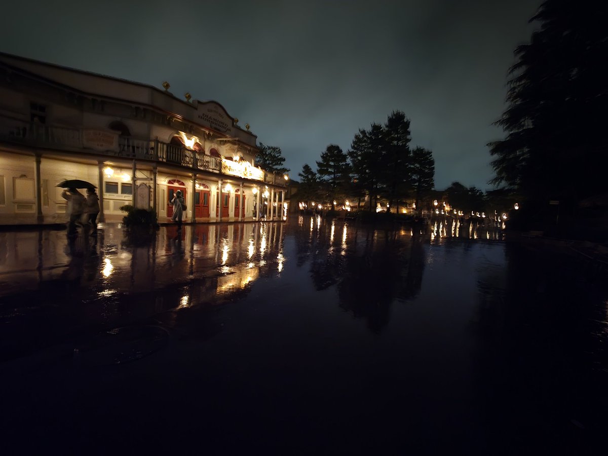 最高の体験から始まり、全ての夢が叶った今日。
最高続きの一日でした🥹⟡.·！⚜️

最高のハロウィンの締めくくりになりました🥹⟡.·！ 
今日お会いできた方、できなかった方、遠目から応援してくださってた方、皆さん本当にありがとうございました🥹⟡.· Happy Halloween🎃！
 #いもぞんIN記録
