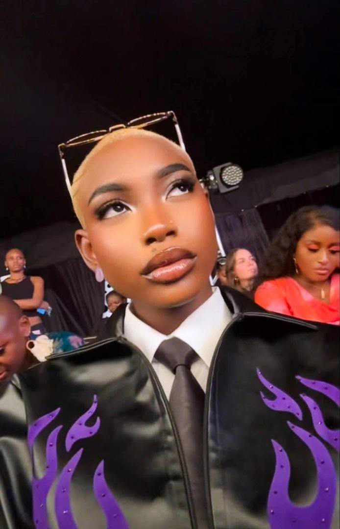 Karisgold292596's tweet photo. I’m noticing some twinning things here🤔
No one does it like FAITH💜💜💜
#FaithAdewale #faithfuls #ghostmerch
#BBNaija https://t.co/Vy0QonnSzp