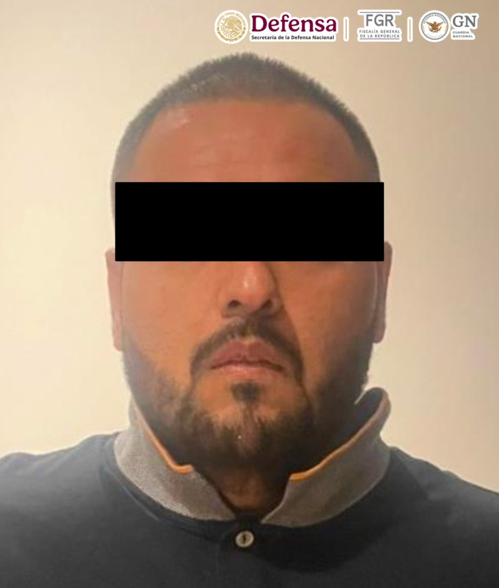 En una operación conjunta, elementos de <a href="/Defensamx1/">@Defensamx</a>, <a href="/GN_MEXICO_/">Guardia Nacional</a> y <a href="/FGRMexico/">FGR México</a> detuvieron en Aguascalientes a Armando “N”, alias “El Charro”, jefe regional de un grupo delictivo y principal generador de violencia en la entidad, encargado de la distribución de droga, extorsión,