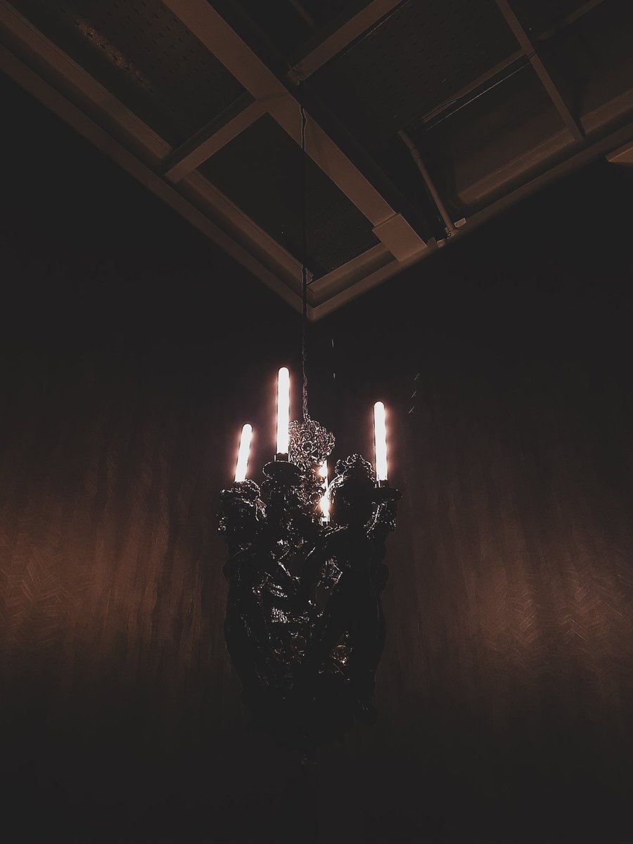 lapetiteprincea's tweet image. در میان نورها از لولاگر تا وَست؛
پی‌اس: متاسفانه هنوز هم نمیشه بدون مزاحمت و آزار خیابونی تو شهر گشت، کاش قدرتی وجود داشت که اینها رو اخته میکرد.