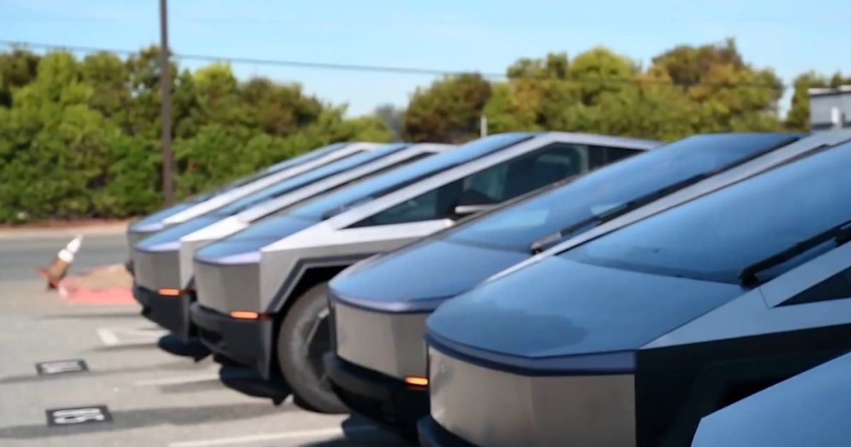 AutoTechAwards's tweet image. Tesla issues recall over bright parking lights on U.S. Cybertrucks

nbcnews.com/video/tesla-is…

#tesla #news #trending