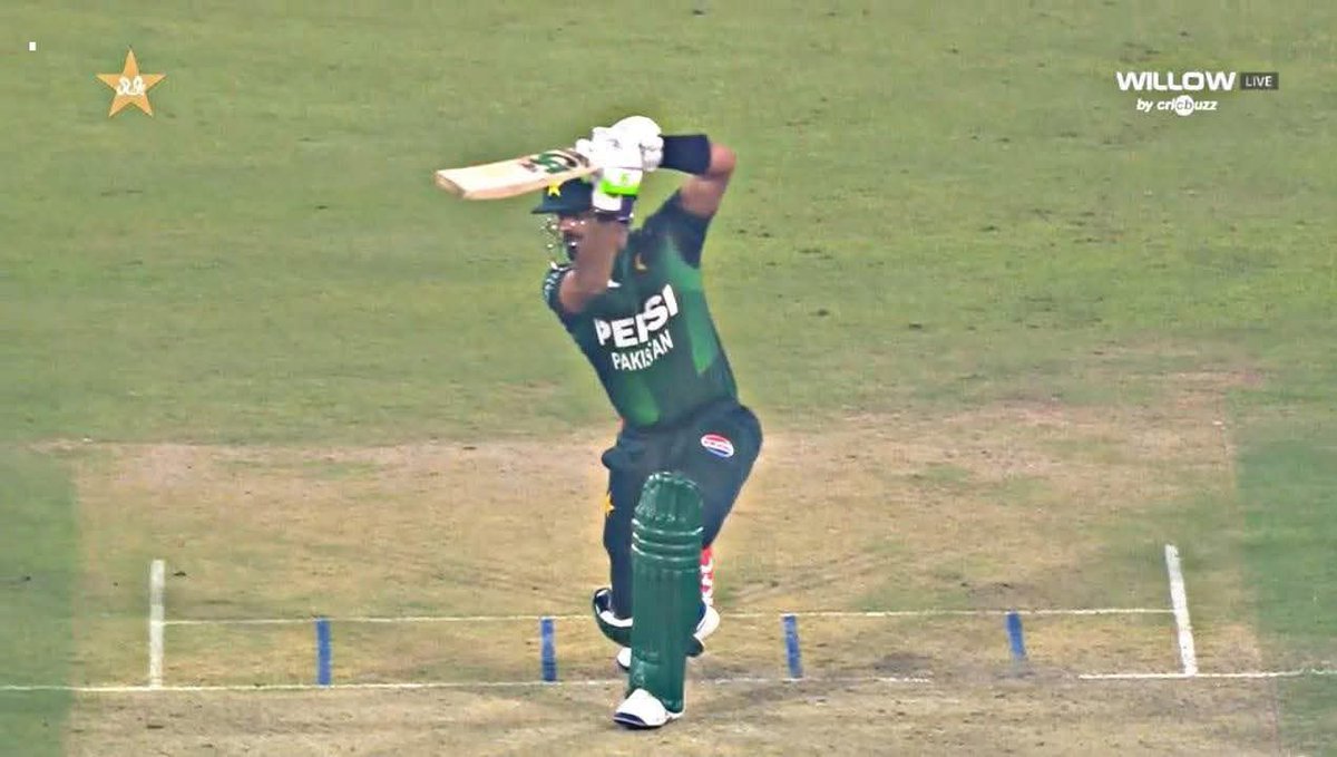 Perfection , Class is permanent 🔥
Cover drive master🤌🏻🥺 💚
#PAKvSA #BabarAzam𓃵