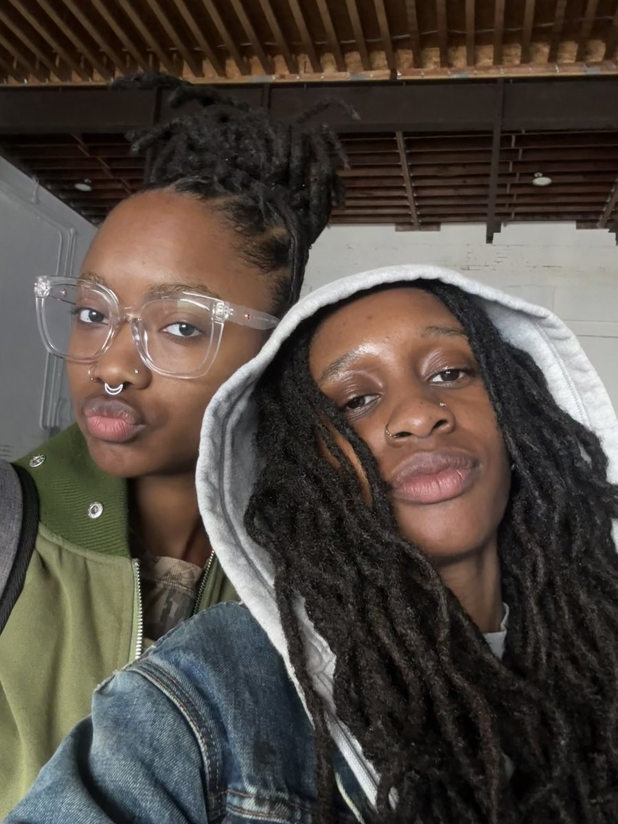 we like eachother so bad