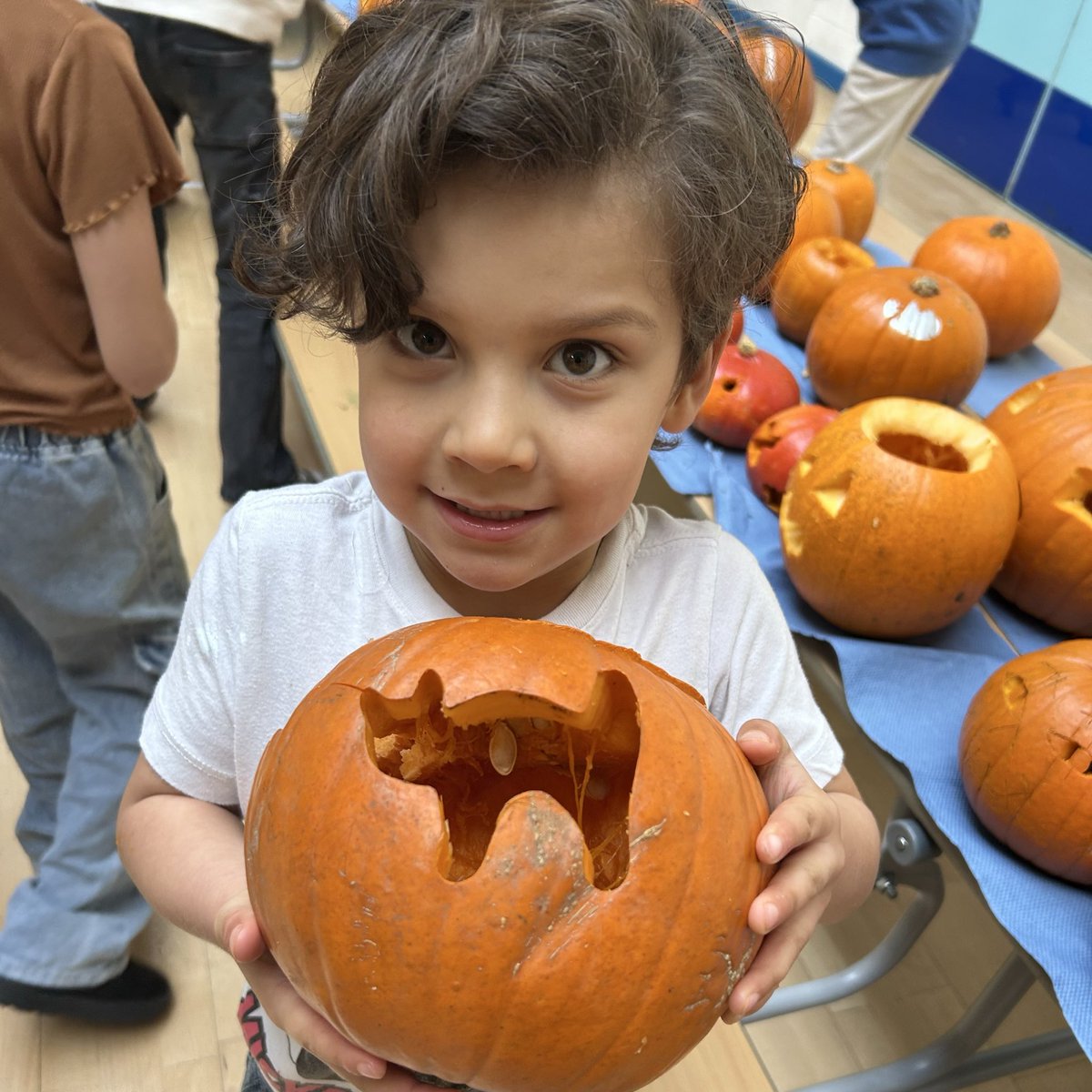 luckwellprimary's tweet photo. Happy Halloween everyone! 🎃👻🫶 #Luckwell @ExcaliburAT https://t.co/seMBK31MT2