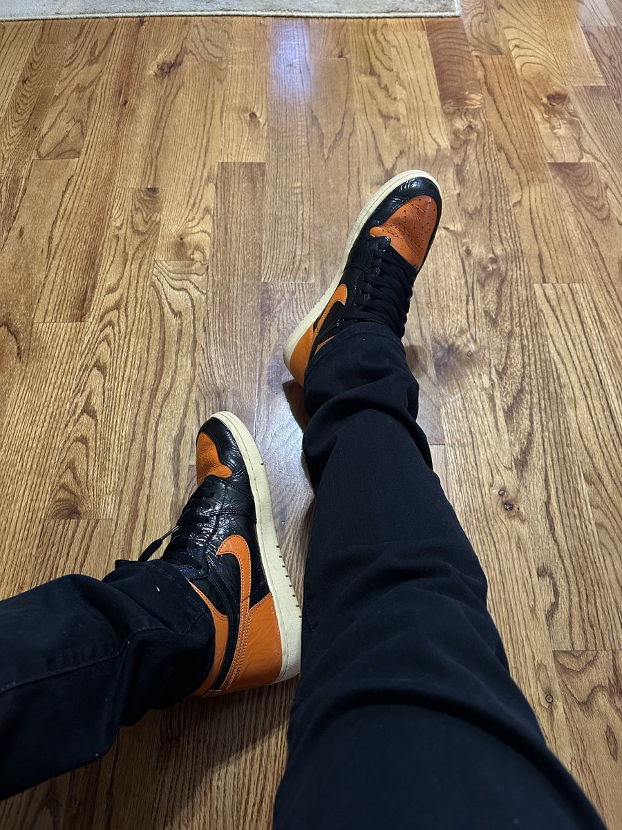 hspruill2's tweet photo. @bigdrewtweets @SnkrsStock What up bro? 🎃 https://t.co/8bDKMPT7hP