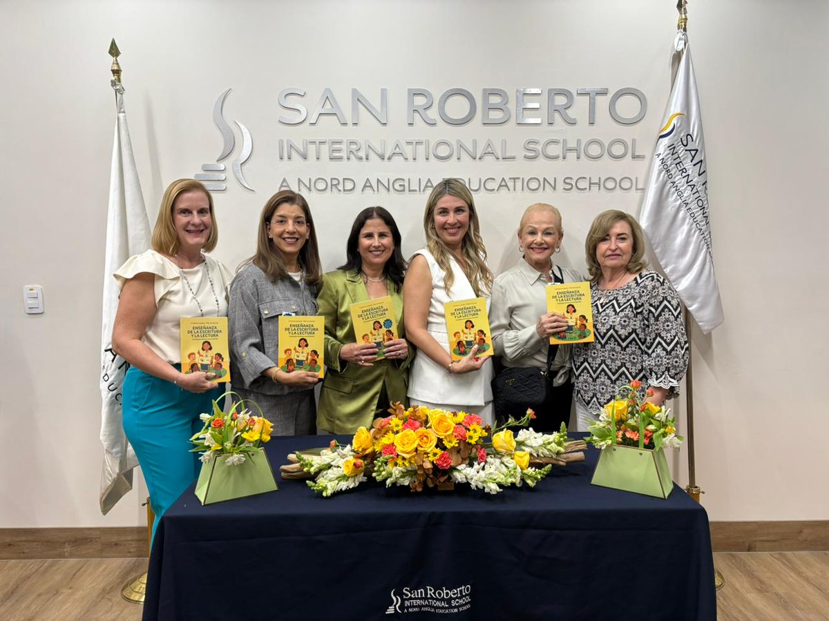 📚💛 Orgullo #ExaUDEM:
El 21 de octubre celebramos la presentación del libro “Enseñanza de la escritura y la lectura”, escrito por la Dra. Myrna García (LED ’03) y la Mtra. Cristina Lozano, publicado por Editorial Trillas.  

¡Felicidades por este gran logro! 👏