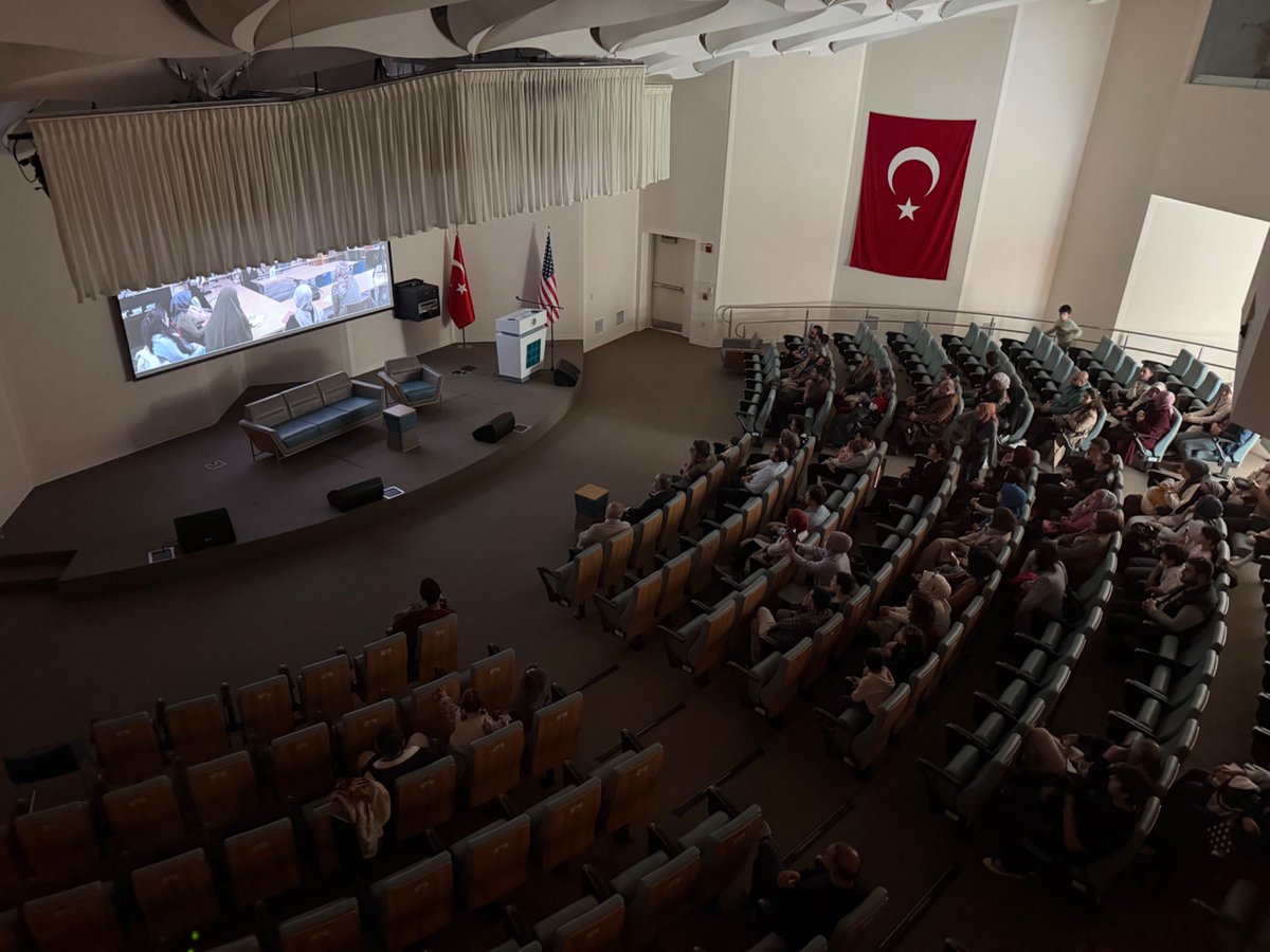 VasingtonEgitim's tweet image. Memleketin tadı, kokusu ve sohbeti… 🇹🇷
“Türk Öğrenci ve Araştırmacılar Buluşması”nda Amerika’daki öğrencilerimiz ve araştırmacılarımızla bir araya geldik. 
Samimi sohbetler, fikir alışverişleri ve geleneksel Türk kahvaltısı eşliğinde güzel bir hafta sonu geçirdik.