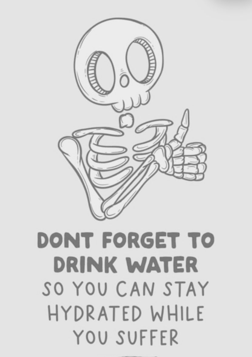 HappiestGirlMX's tweet image. Ando trayendo una suerte… Pero siempre hidratada 😂😅 #BuenosDías 
#FinallyFriday #DrinkWater