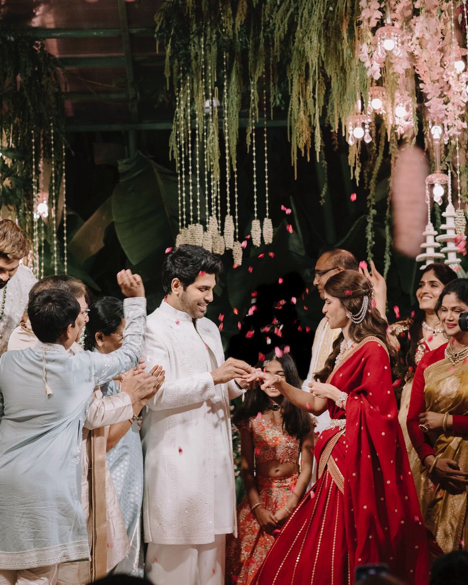 Filmy_Time's tweet image. #AlluSirish and #Nayanika got engaged in an intimate ceremony surrounded by close family.

Wishing the beautiful couple a lifetime of love and happiness.
