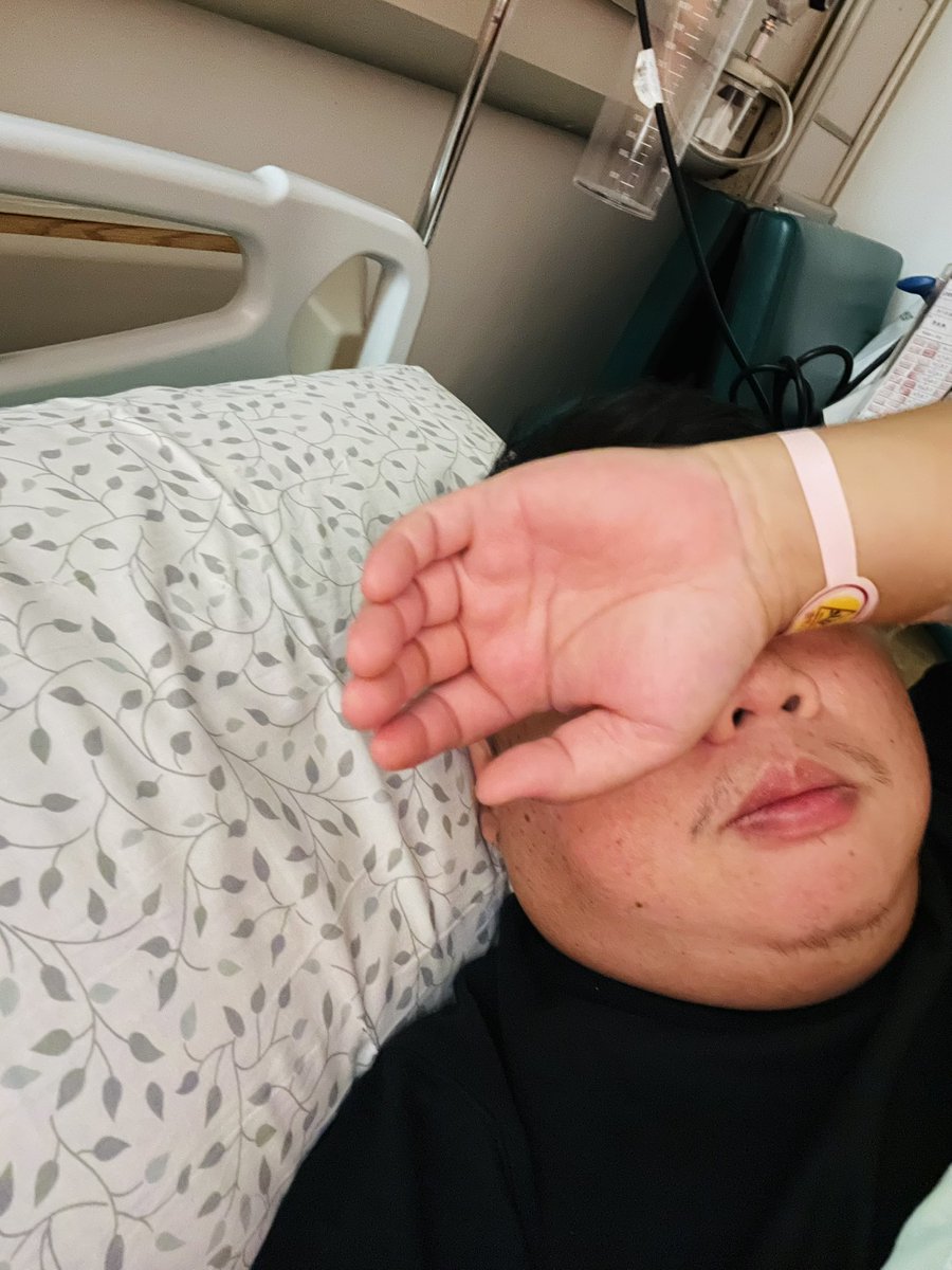 今年最難過的事情⋯⋯

出國前一天進醫院接受細菌感染治療

我的環球影城、我的敘敘苑、我的瘋狂血拼😭😭😭😭