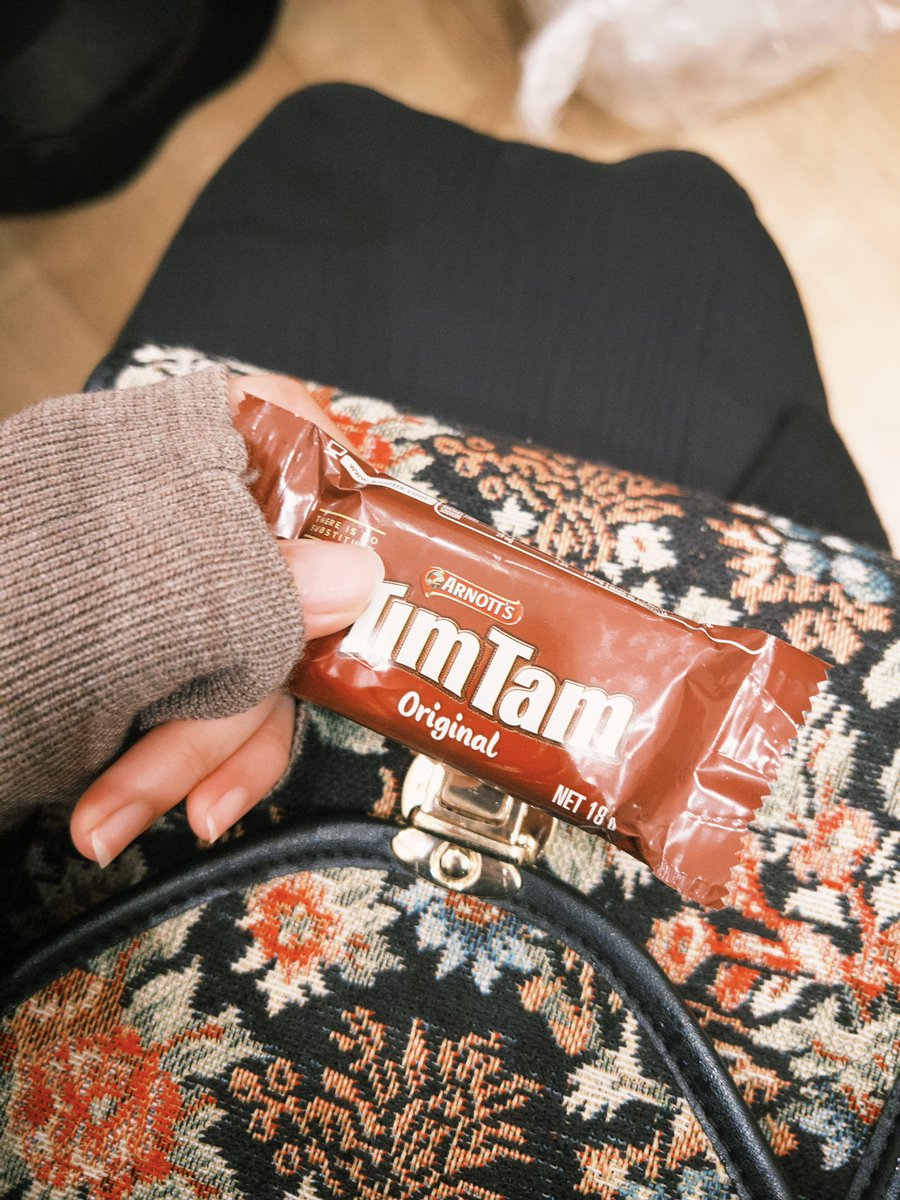 10月終わり🍂！
ギュギュッと濃厚な1ヶ月でした。

寒くなってきて沈みがちだけども、自分の機嫌は自分でとっていきたい。ご機嫌に生きていたい(言霊)

冬眠の準備、着々と進んでおります⛄️