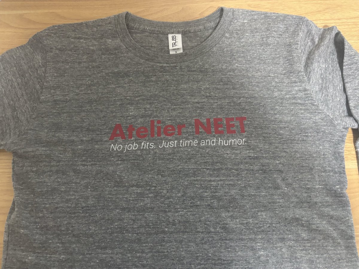 アトリエニートの七分袖Tシャツを着ています☕️
私は腕が短いからみんなにとっての七分袖が、私にとっては長袖くらい🌱