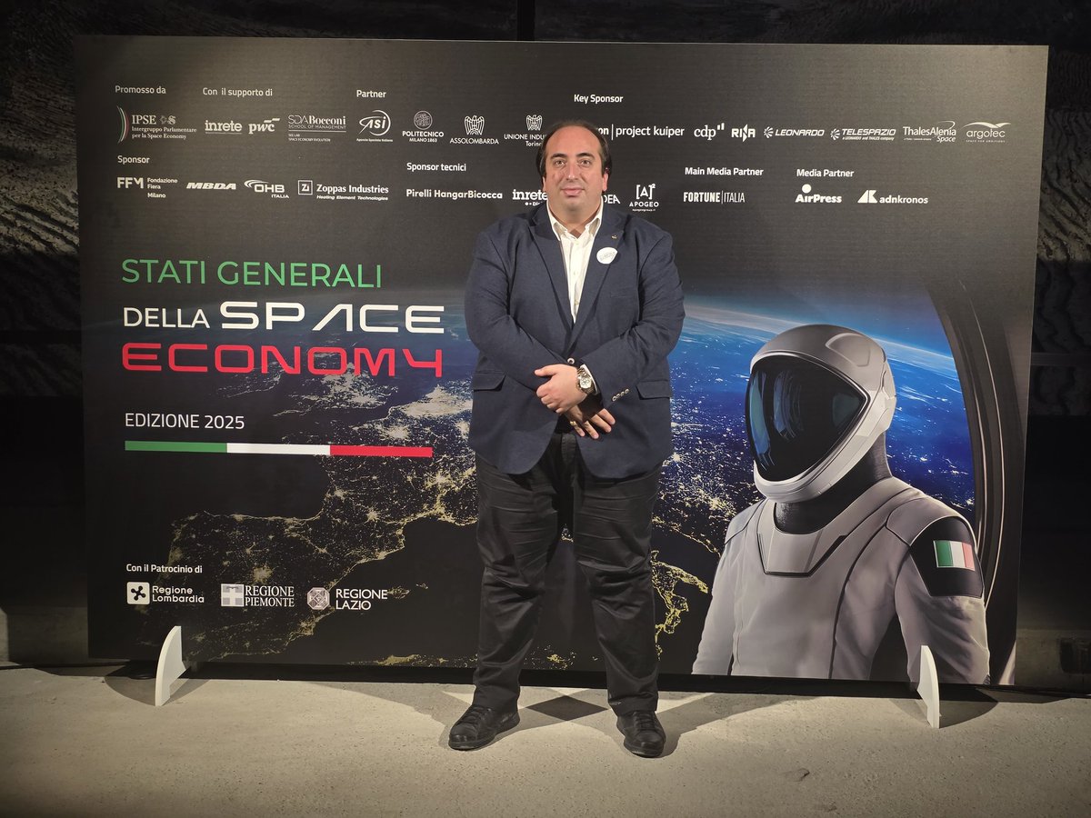 gabferrieri's tweet image. 🚀 Stati Generali Space Economy a Milano!
Come #ANGI stiamo stati tra le autorevoli voci delle tavole rotonde istituzionali, lanciando proposte per decollare l’Italia nello spazio, con il #CAPITALEUMANO come vero propellente.

🇮🇹🇪🇺 Il ciclo promosso dall’ Intergruppo IPSE (On.…