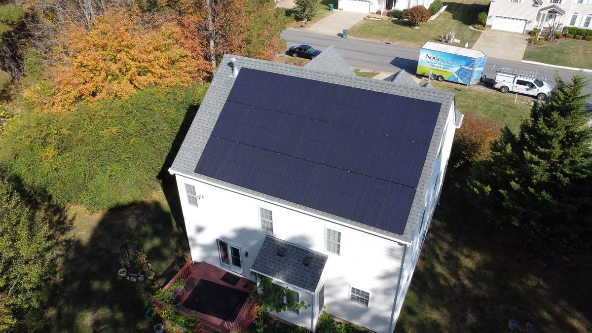 Before solar: Electric bill hits like a horror movie. 😱💸
After solar: Feels like a warm towel fresh out of the dryer. ☀️🧺

Your roof can do more than just sit there.
✅ Free quote link in bio #ElectricBillRelief #SolarFeels #NovaSolar #VirginiaSolar #CleanEnergy