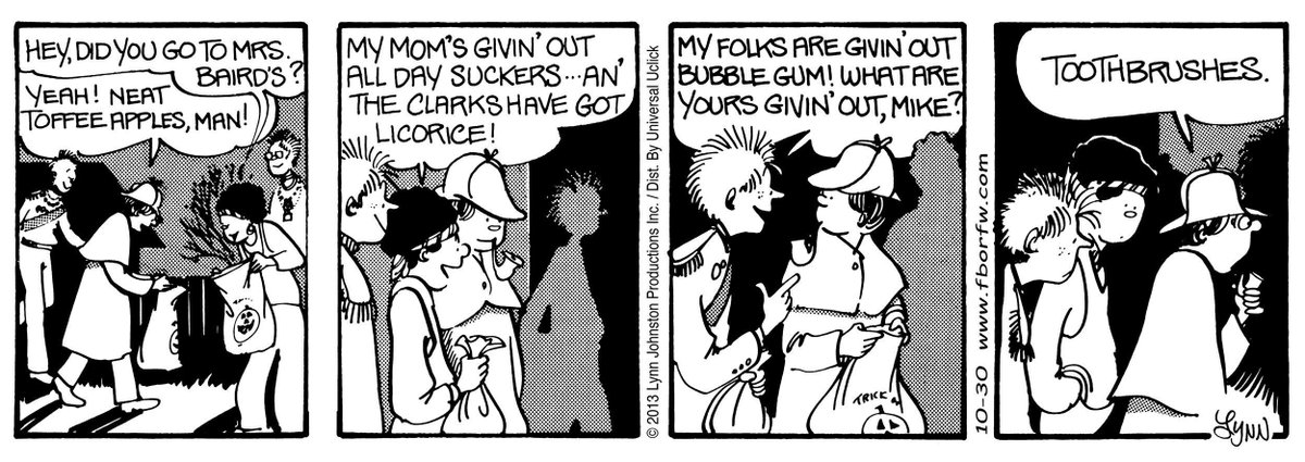 fborfw's tweet image. It&apos;s no fun being the dentist&apos;s kid on Halloween! What&apos;s your favourite thing to get when you&apos;re trick-or-treating?

#funnycomic #lynnjohnston #cartoonist #comicstrip #fborfw #dentist #halloween #dentalclinic