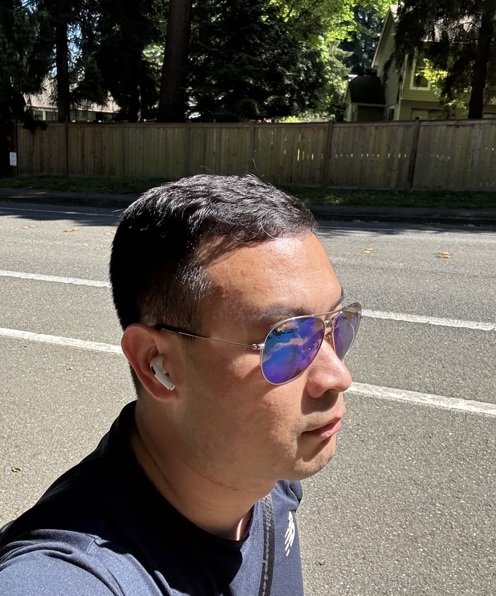 RT @alwriterla: 작년에 인증된 블루 계정을 구매하면서 트위터를 본격적으로 사용하기 시작했어요. 지난주에 블루 계정 갱신 알림이 왔고, 벌써 1년이 흘렀네요.
이제 우리는 새로운 전환점에 직면해 있습니